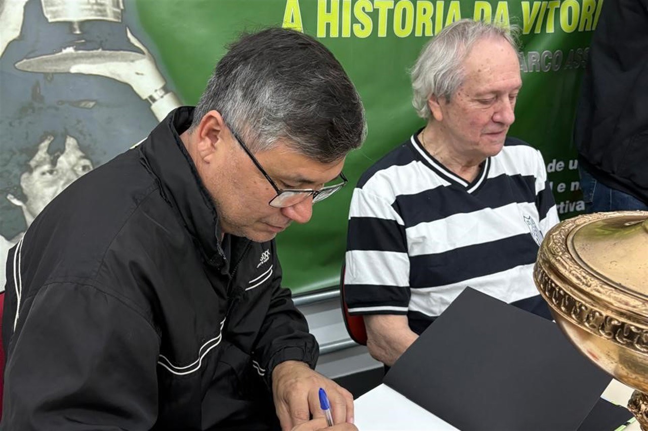 Homenagem da Câmara enaltece legado de esportista que evidencia a história do XV