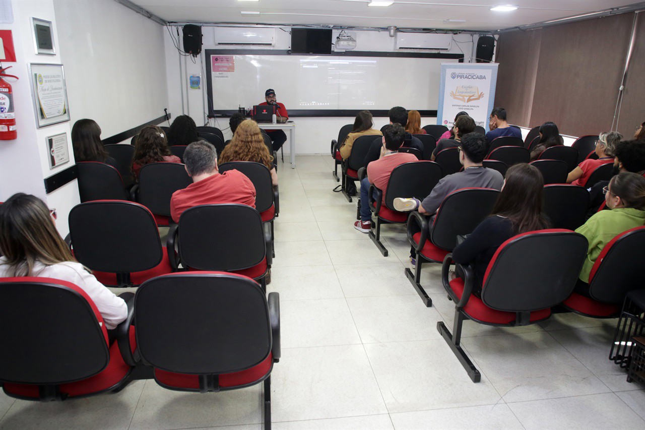 Palestra aconteceu na tarde desta quarta-feira (4), na Escola do Legislativo "Antonio Carlos Danelon - Totó Danelon"
