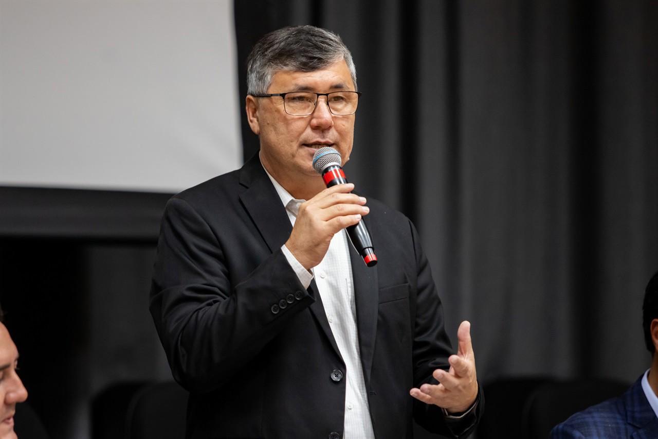 Solene em homenagem aos profissionais da Comunicação e para entrega de Medalha de Mérito Legislativo ao radialista e ex-deputado, Roberto Morais