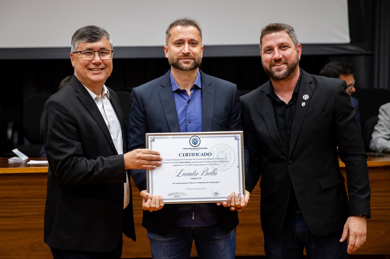 Solene em homenagem aos profissionais da Comunicação e para entrega de Medalha de Mérito Legislativo ao radialista e ex-deputado, Roberto Morais