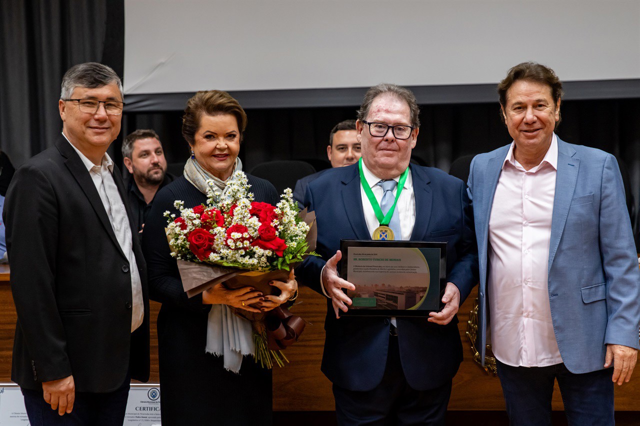 Solene em homenagem aos profissionais da Comunicação e para entrega de Medalha de Mérito Legislativo ao radialista e ex-deputado, Roberto Morais