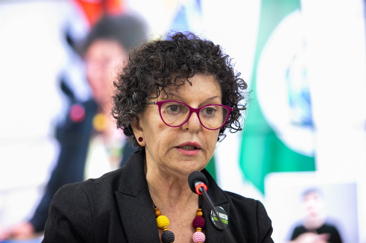 Vereadora Rai de Almeida (PT) ocupou a tribuna da Câmara na noite desta segunda-feira (9)