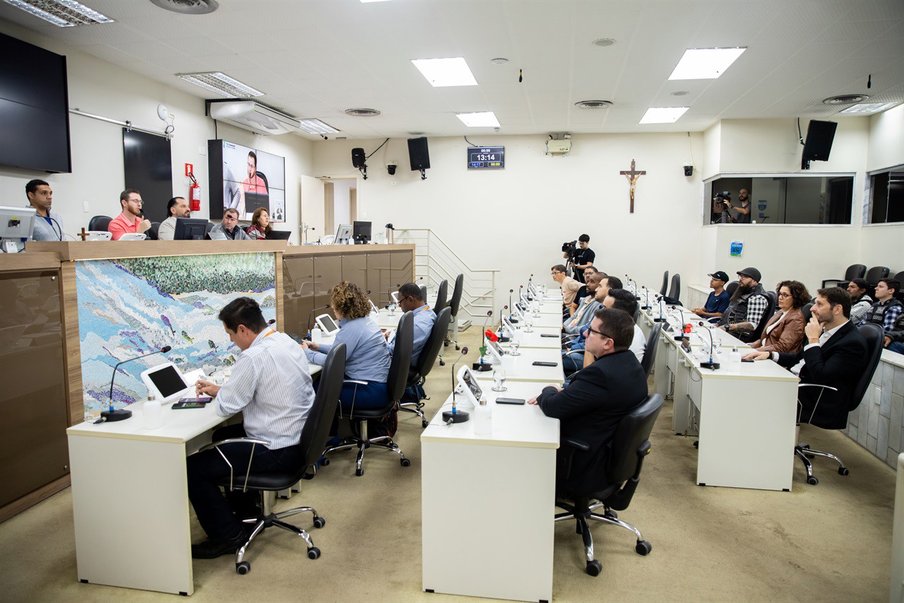 Audiência pública realizada na tarde desta terça (10), no Plenário "Francisco Antonio Coelho", foi solicitada e presidida pelo vereador Gustavo Pompeo