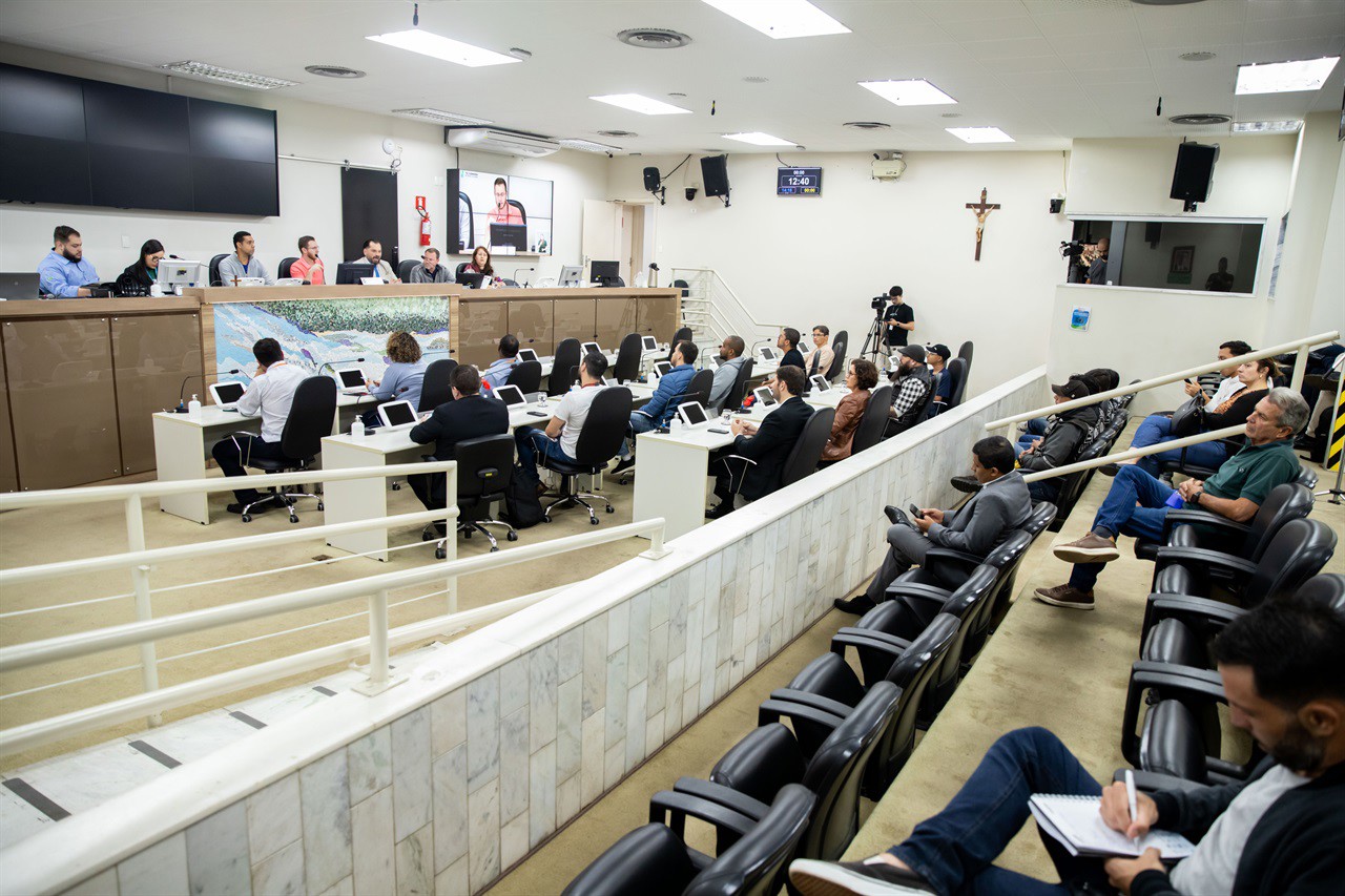 Audiência pública realizada na tarde desta terça (10), no Plenário "Francisco Antonio Coelho", foi solicitada e presidida pelo vereador Gustavo Pompeo