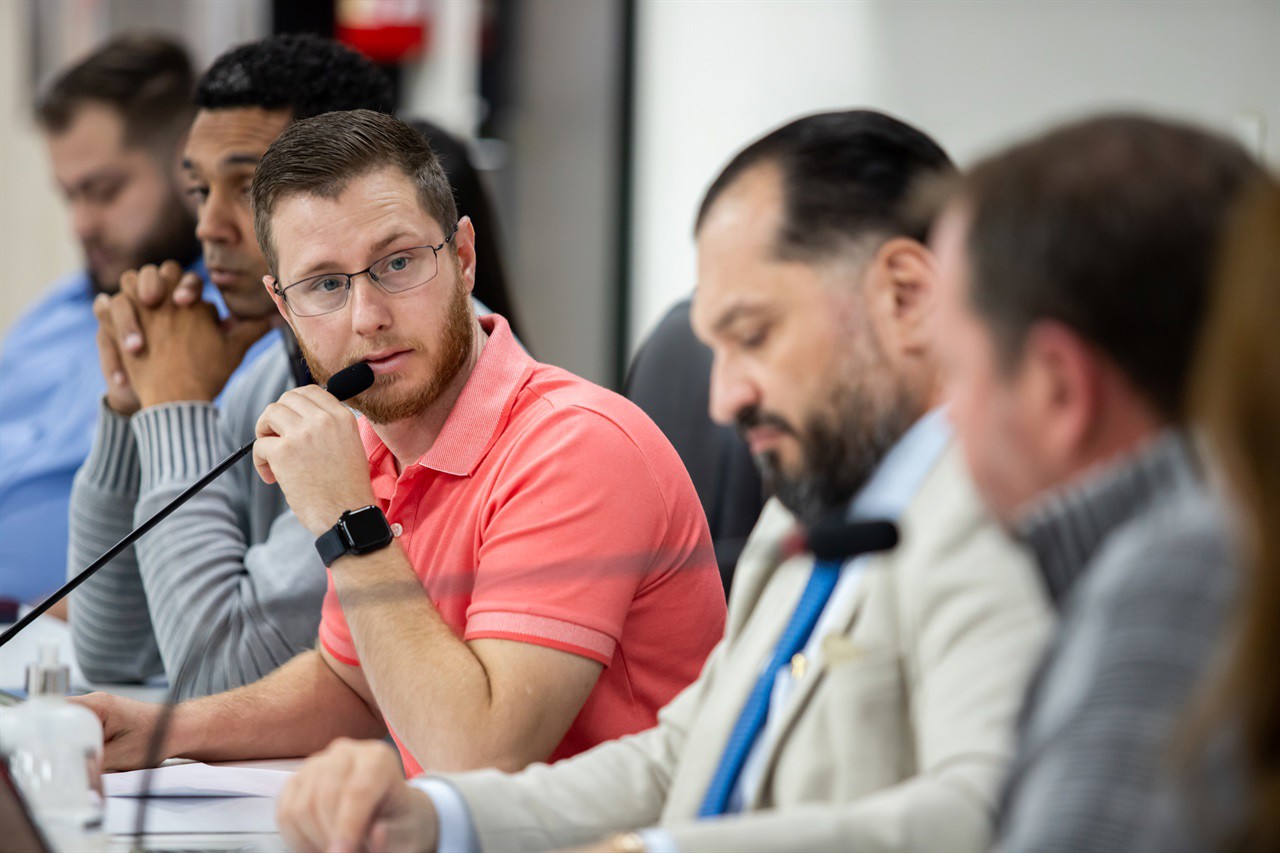 Audiência pública realizada na tarde desta terça (10), no Plenário "Francisco Antonio Coelho", foi solicitada e presidida pelo vereador Gustavo Pompeo
