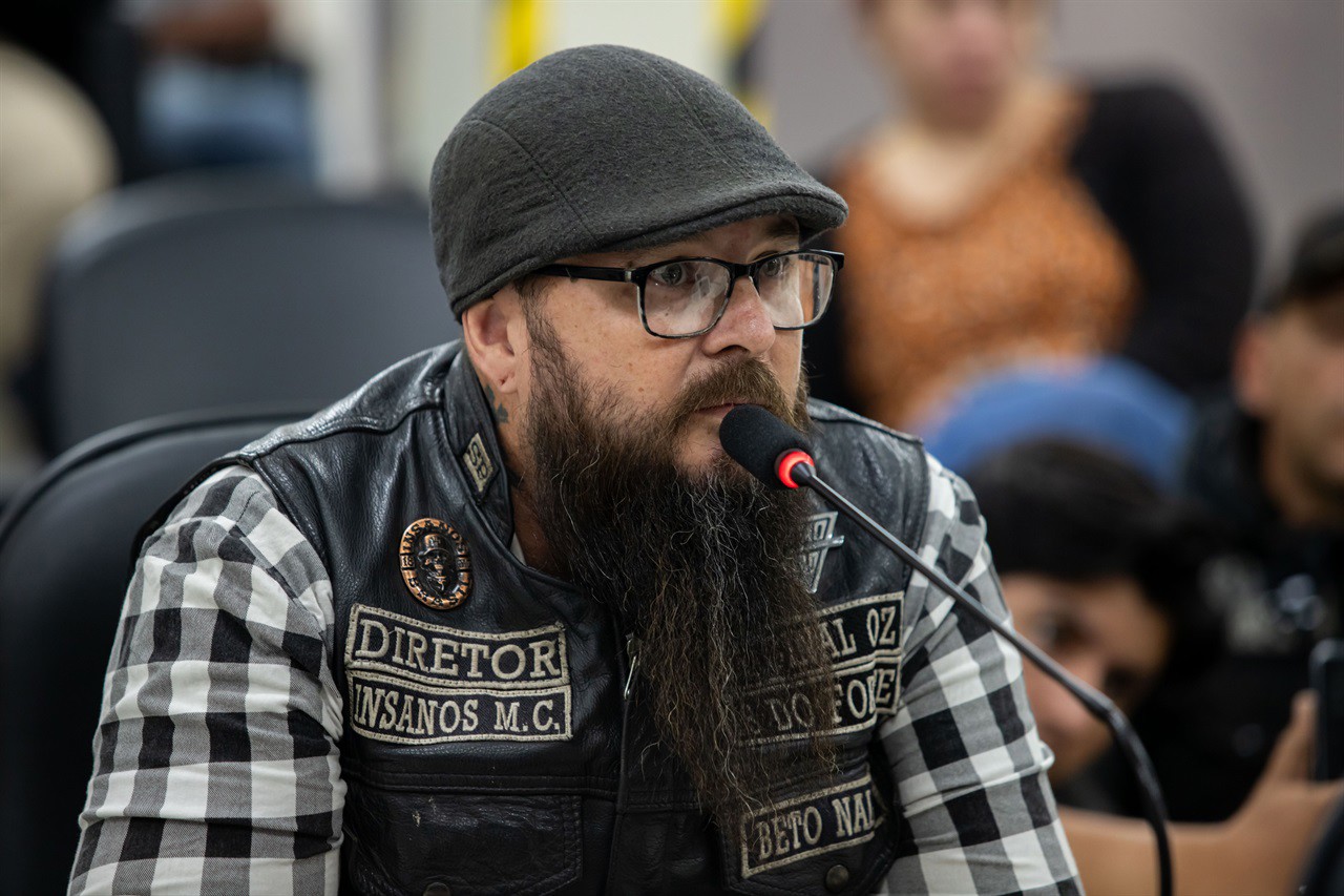 Participaram da audiência pública vereadores, representantes do Executivo, da CPFL e de empresas da área de telecomunicações