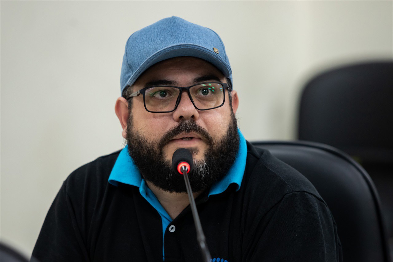 Participaram da audiência pública vereadores, representantes do Executivo, da CPFL e de empresas da área de telecomunicações