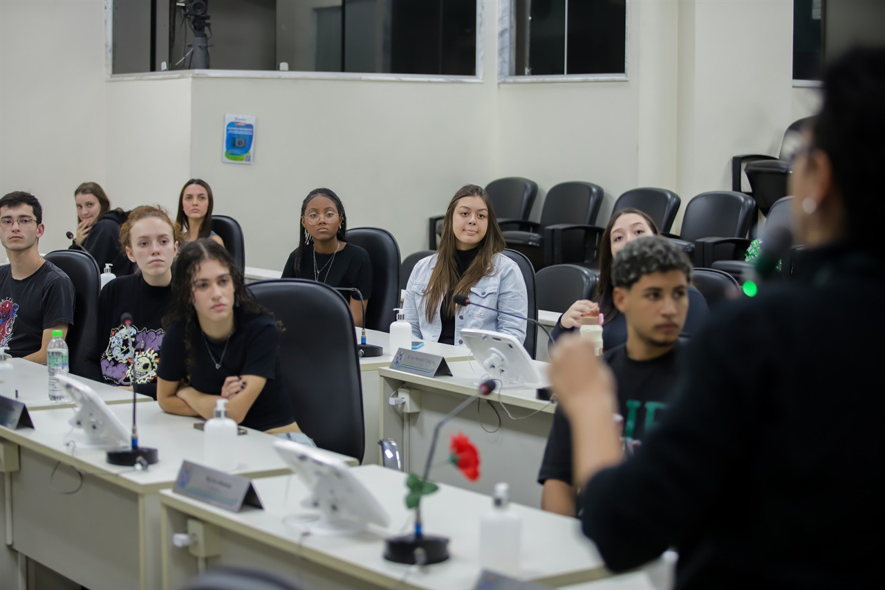 Atividade foi realizada na tarde desta segunda-feira (16), no plenário "Francisco Antonio Coelho"