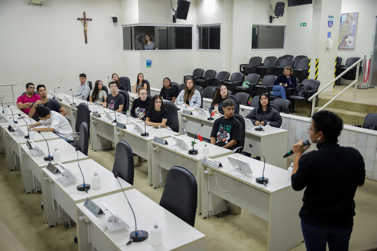 Atividade foi realizada na tarde desta segunda-feira (16), no plenário "Francisco Antonio Coelho"