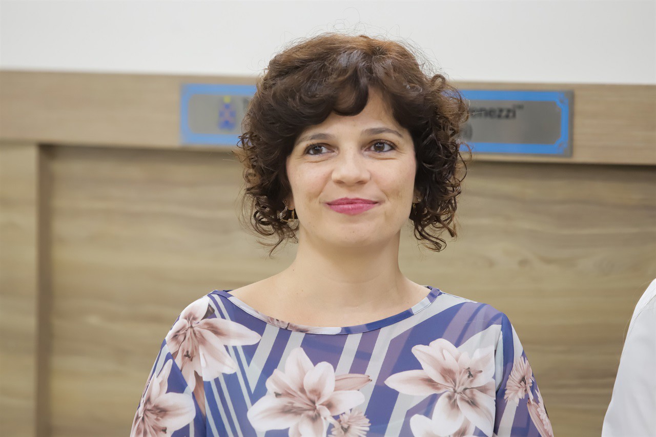 Entrega da homenagem aconteceu na noite desta segunda-feira (16), no Plenário "Francisco Antonio Coelho"