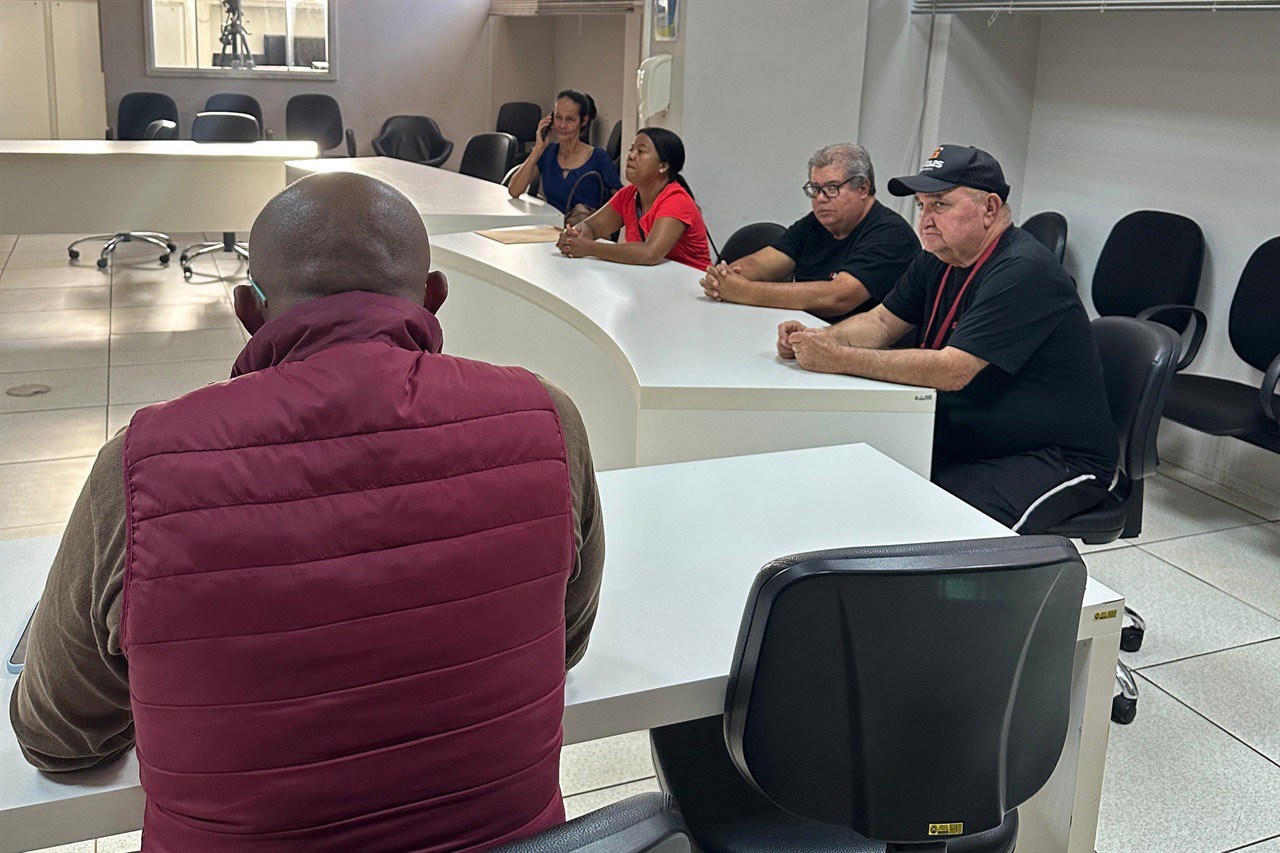 Reunião aconteceu na tarde desta segunda-feira (16), no prédio Anexo da Câmara