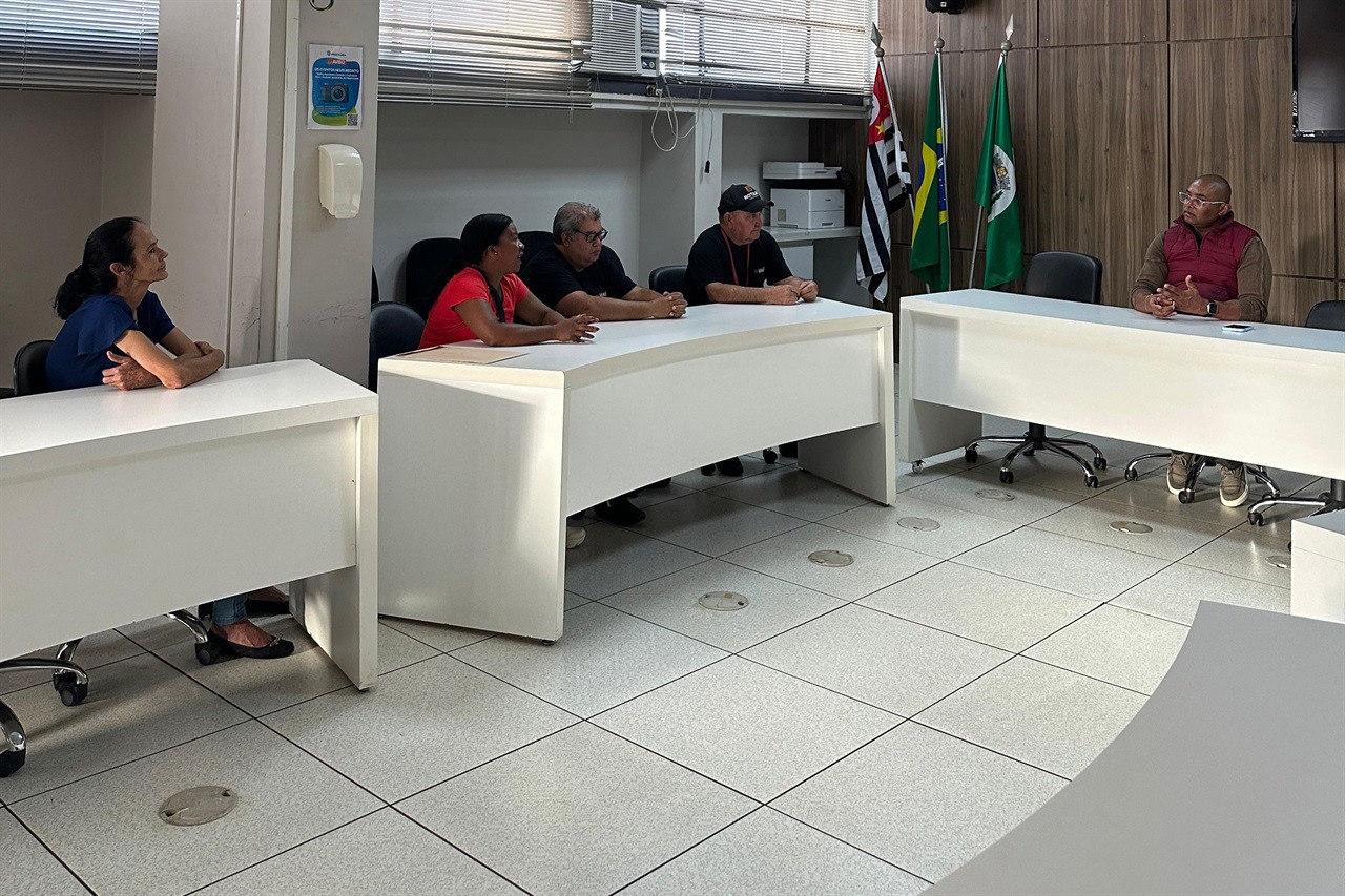 Reunião aconteceu na tarde desta segunda-feira (16), no prédio Anexo da Câmara