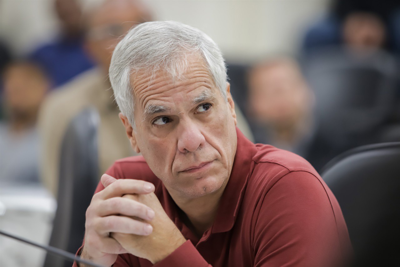 Marco Bicheiro é autor dos requerimentos 598/2025 e 599/2025, aprovados na noite desta segunda-feira (16)