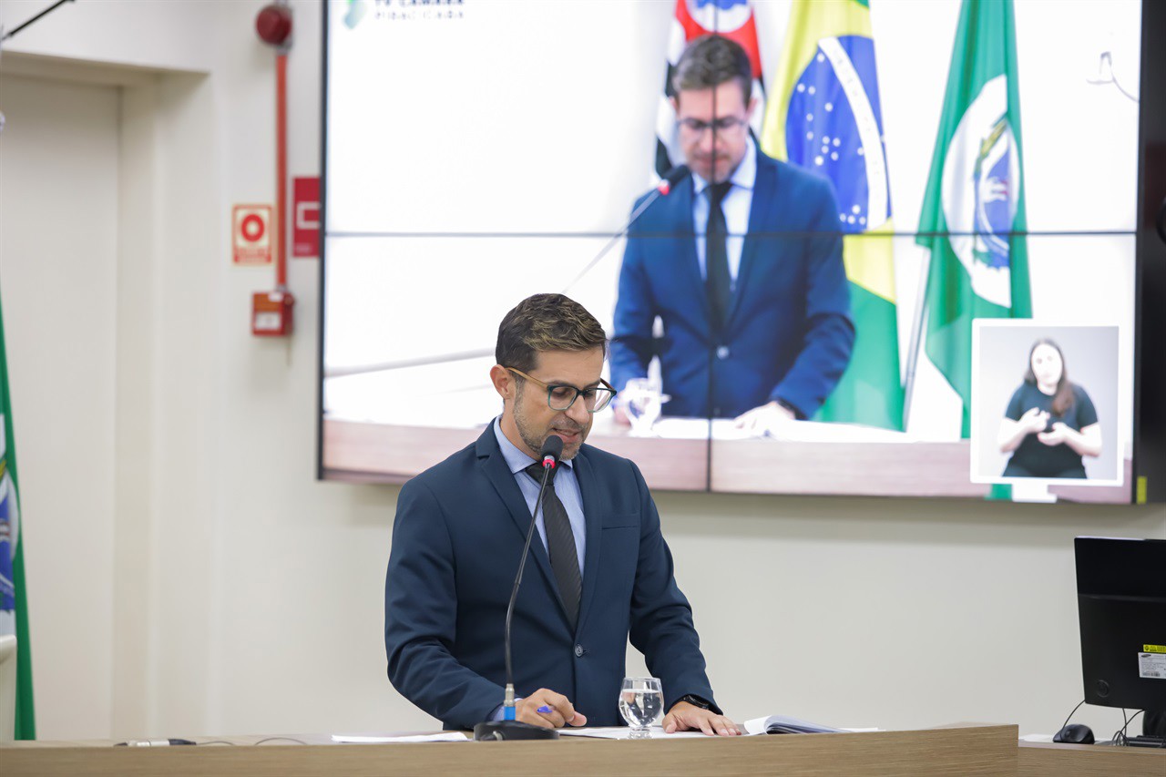 A audiência pública desta terça-feira (17) foi realizada no Plenário "Francisco Antonio Coelho"