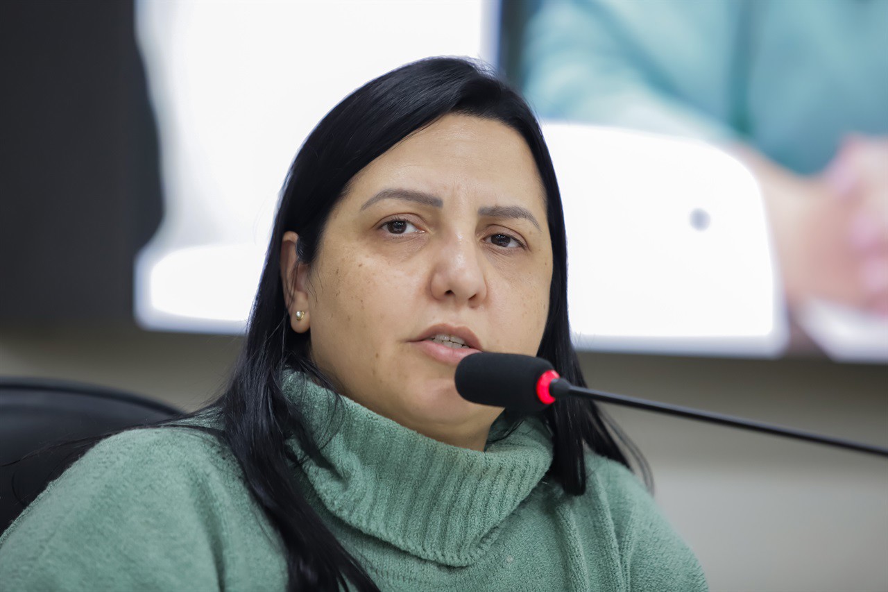 Karla Lovato Pelizzaro, secretária municipal de Finanças