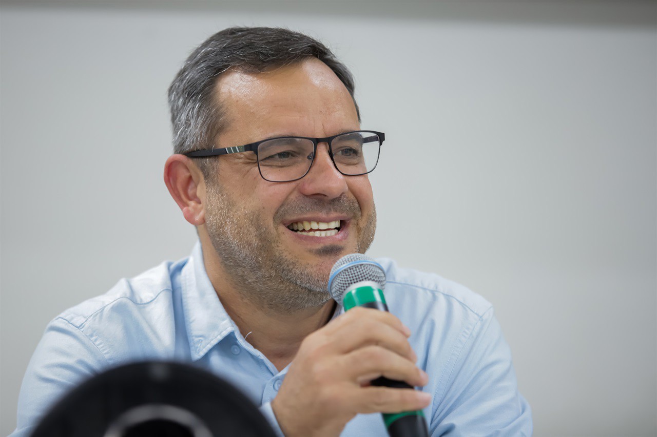 A audiência pública desta terça-feira (17) foi realizada no Plenário "Francisco Antonio Coelho"