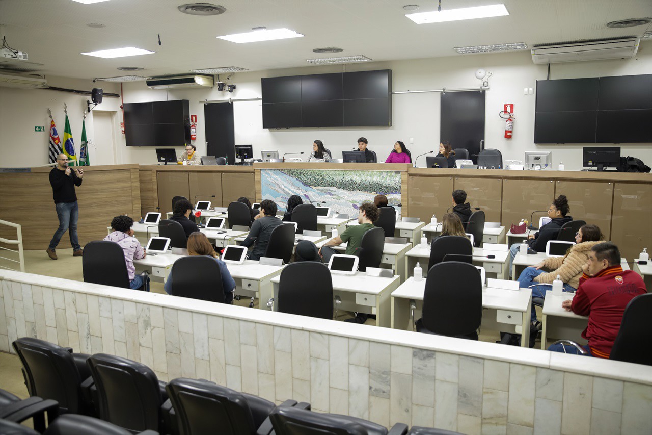 Projeto Conheça o Legislativo com alunos do SENAC