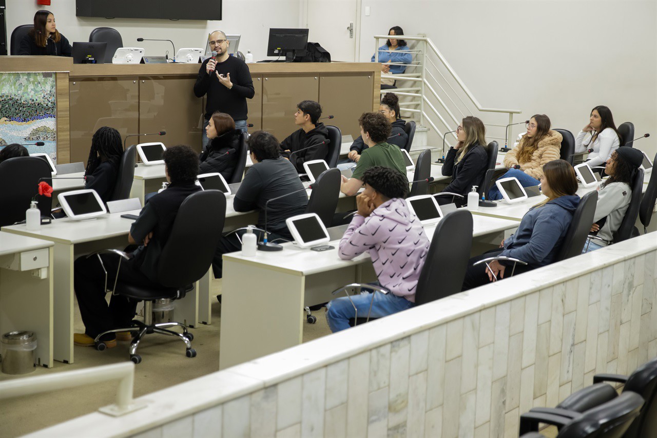 Projeto Conheça o Legislativo com alunos do SENAC