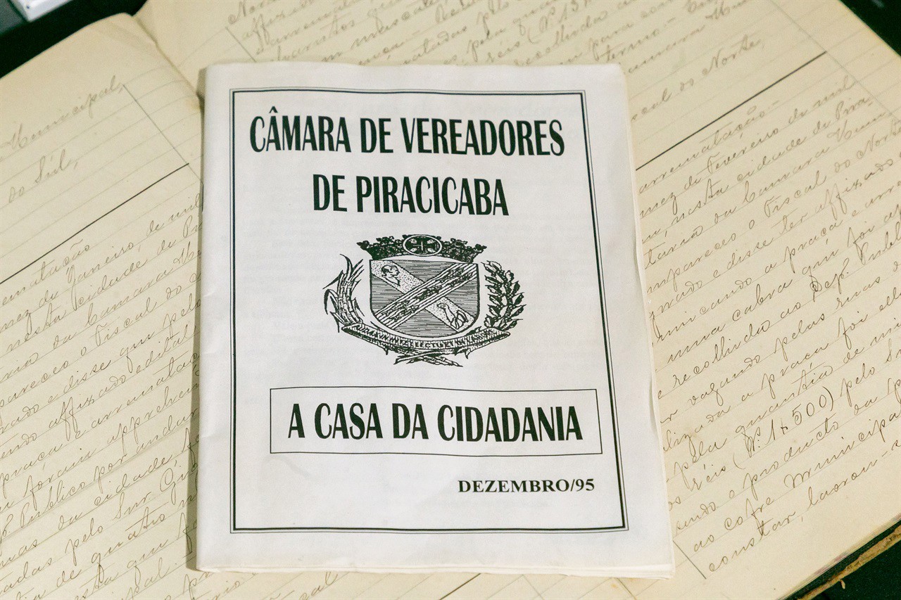 "Cartilha da Cidadania" foi produzida pelo Departamento de Comunicação Social da Câmara, em 1995