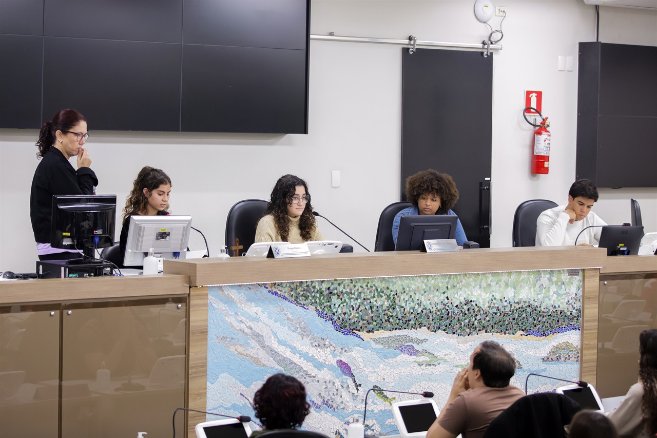 Érica Cruz Diniz, Secretária da Escola do Legislativo