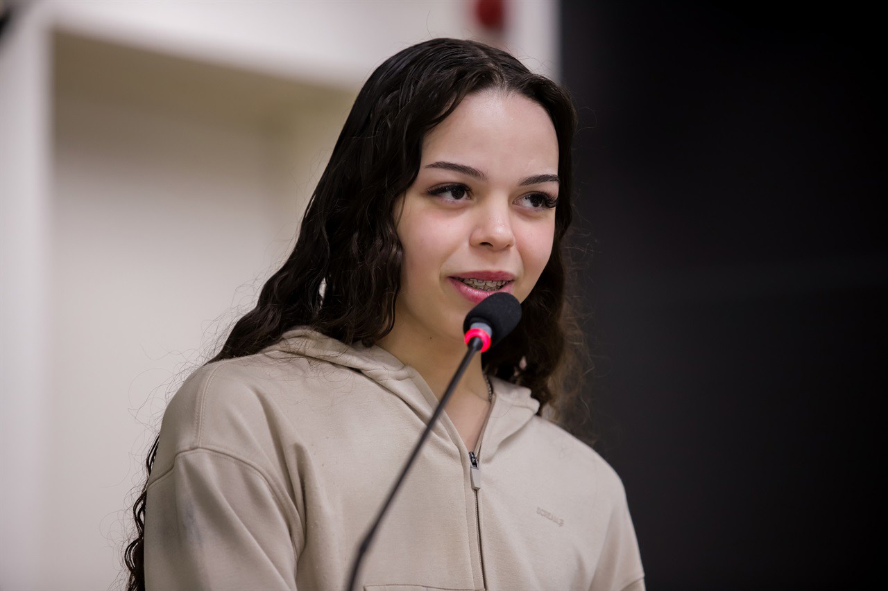 Alunos das turmas 165 e 171, que participaram do Conheça o Legislativo na manhã desta quarta-feira (2)