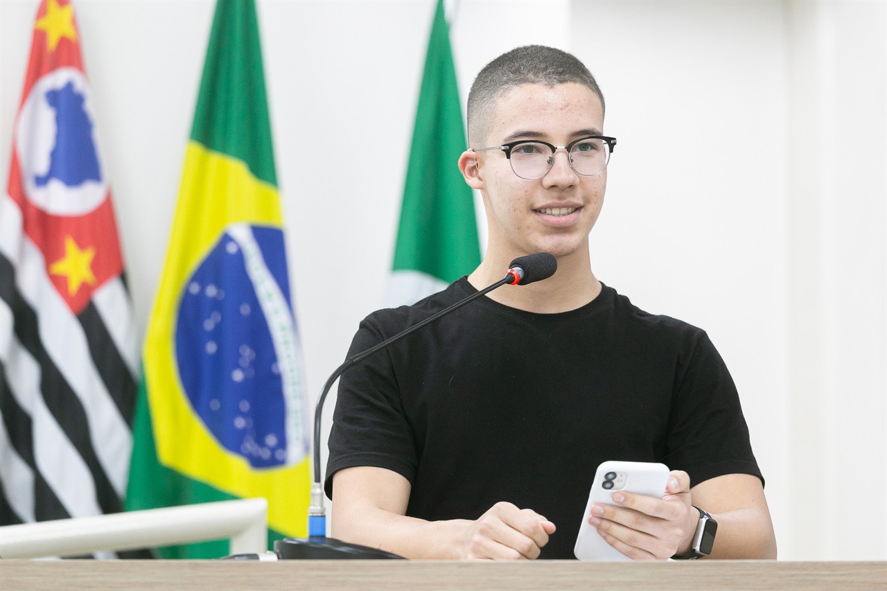 Alunos da turma 169 participaram do Conheça o Legislativo na tarde desta quarta-feira (2)