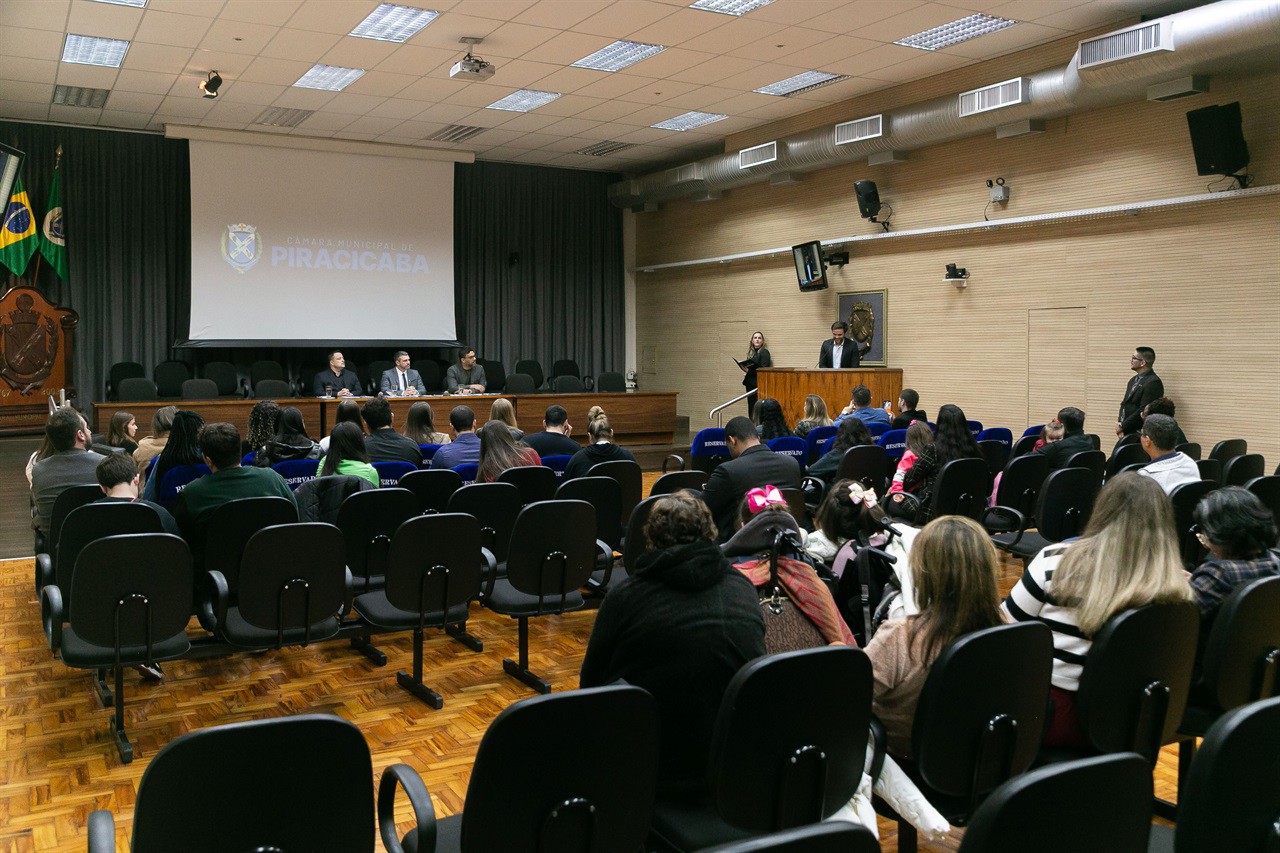 Câmara enaltece trabalho social de clínica de reabilitação neurofuncional