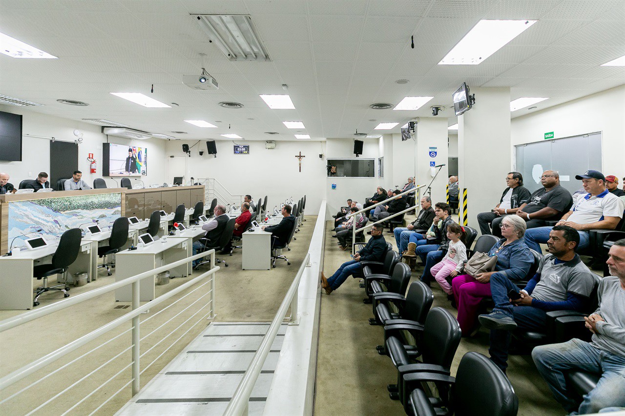 Discussão no plenário tem início às 14h, com transmissão da TV Câmara