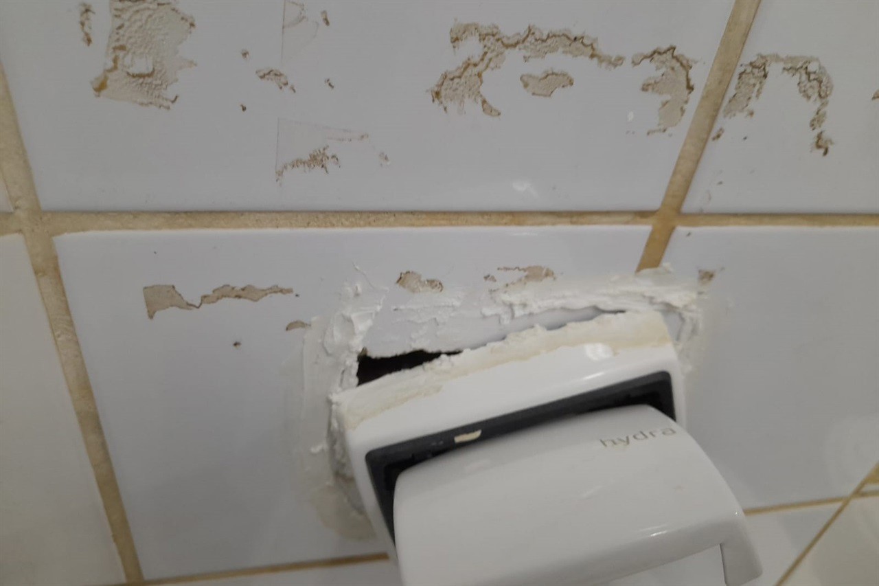 De acordo com o vereador Pedro Kawai (PSDB), a troca do telhado da escola era considerada uma necessidade urgente