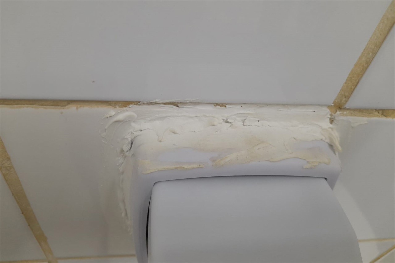 De acordo com o vereador Pedro Kawai (PSDB), a troca do telhado da escola era considerada uma necessidade urgente