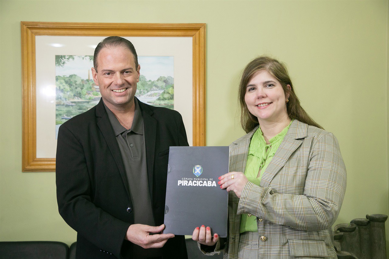 Edson Bertaia e Elisa Secamilli 