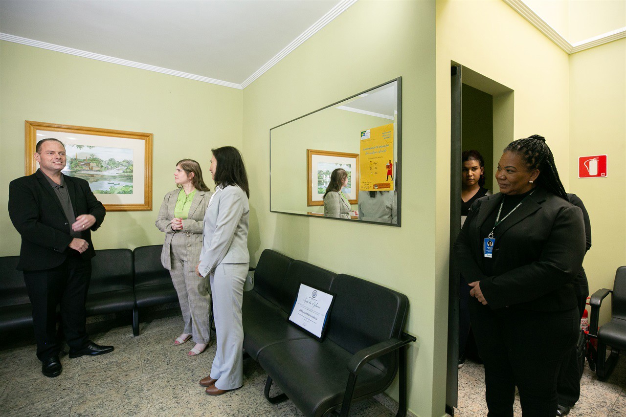 A moção de aplausos 53/2025 foi lida e entregue em cerimônia realizada na tarde desta terça-feira (29)