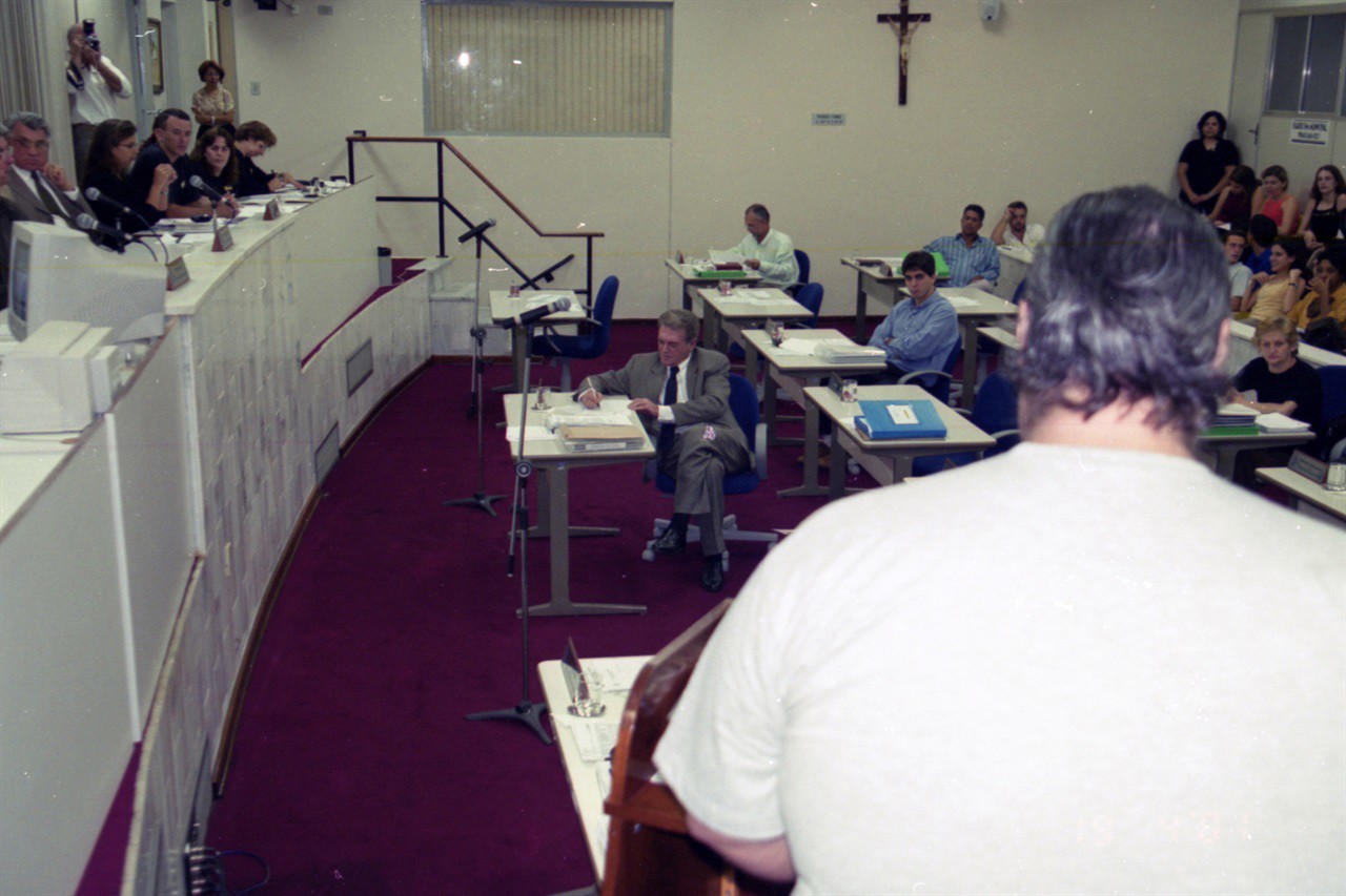Manifesto de funcionários da Câmara durante reunião ordinária em 26 de abril de 2001