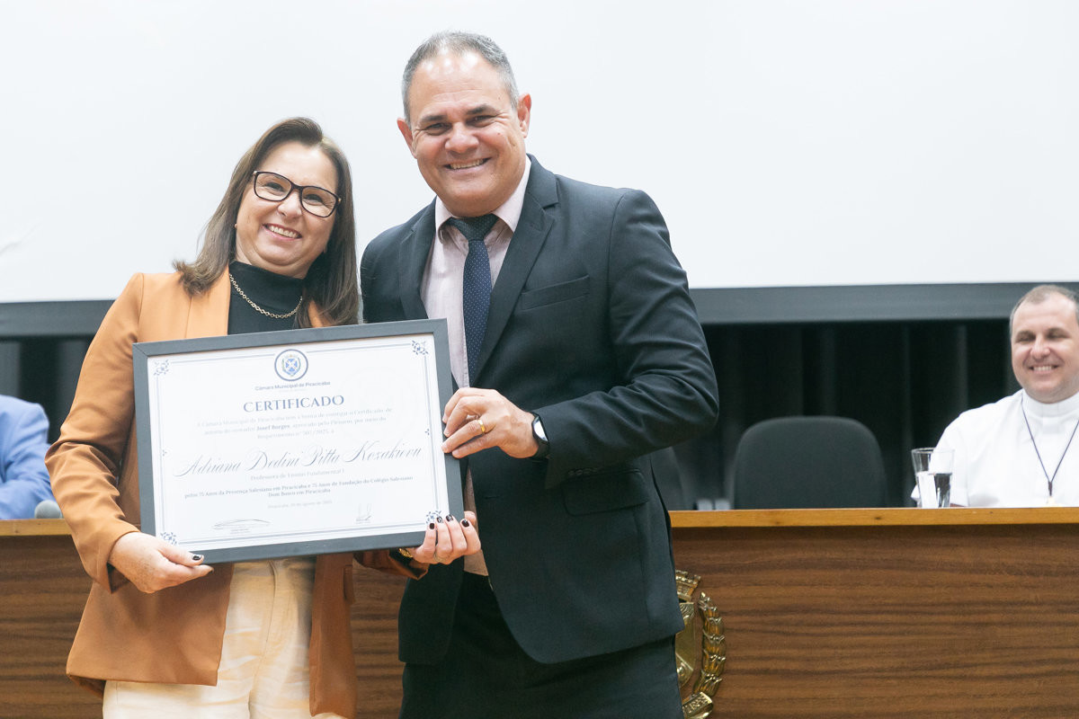 Professora Adriana Kerakievu, homenageada