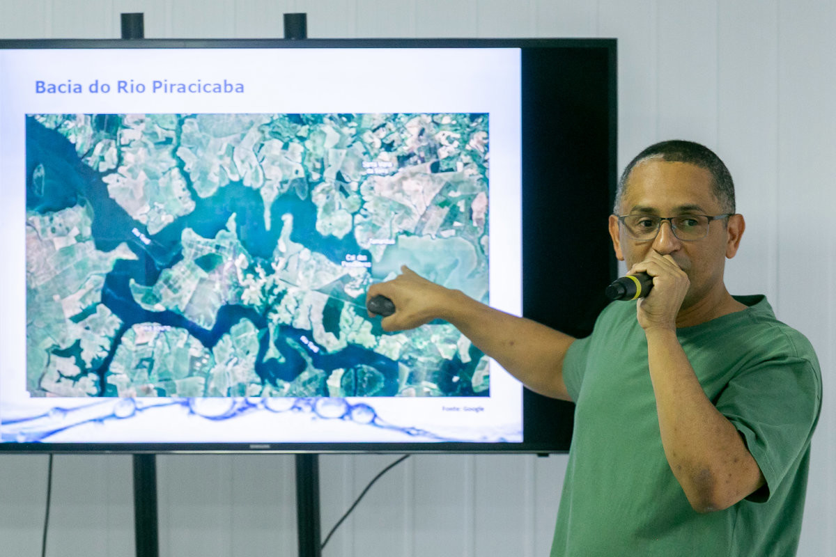 Palestra realizada na tarde desta sexta (22) foi ministrada por Igor Serra, Tecnólogo em Gestão Ambiental Pós-graduado em Gerenciamento de Recursos Hídricos