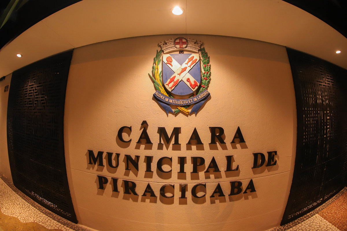 Audiência pública discute odor de esgoto no bairro Serra Verde