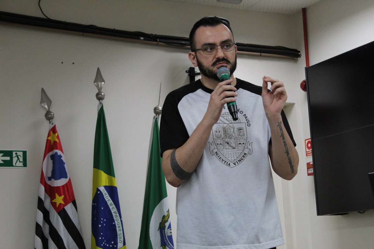 Foto: Débora Souza - Alunos na faixa etária de 10 a 11 anos participaram da atividade do Conheça o Legislativo na tarde desta quarta-feira (27), no Plenário "Franscisco Antonio Coelho"
