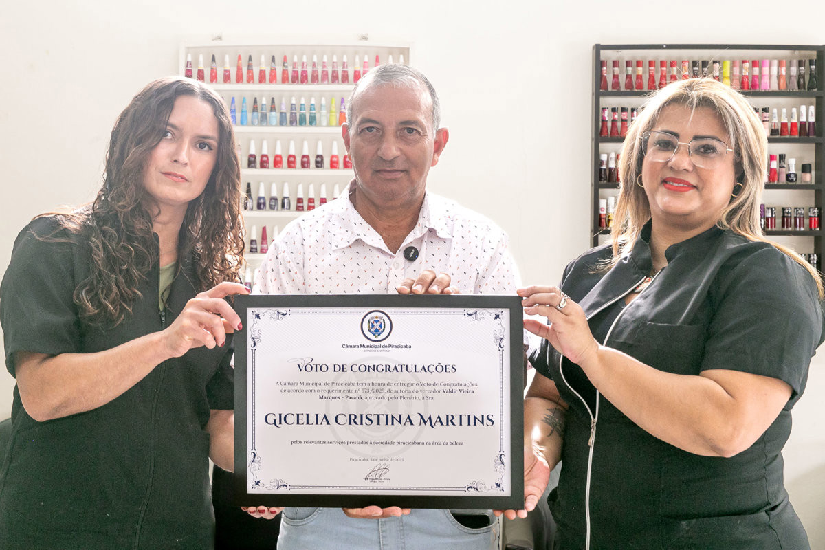 Gicelia Cristina Martins (à direita), Paraná e Catarina Batista Ferreira Pereira