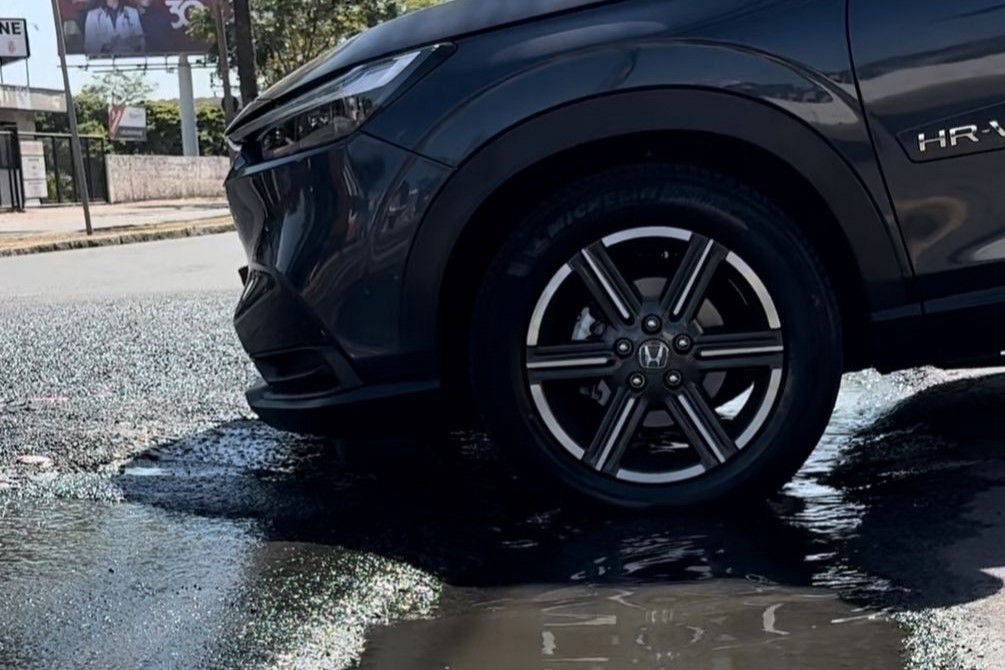 Vereador pede manutenção e nivelamento de valeta em cruzamento da Carlos Botelho