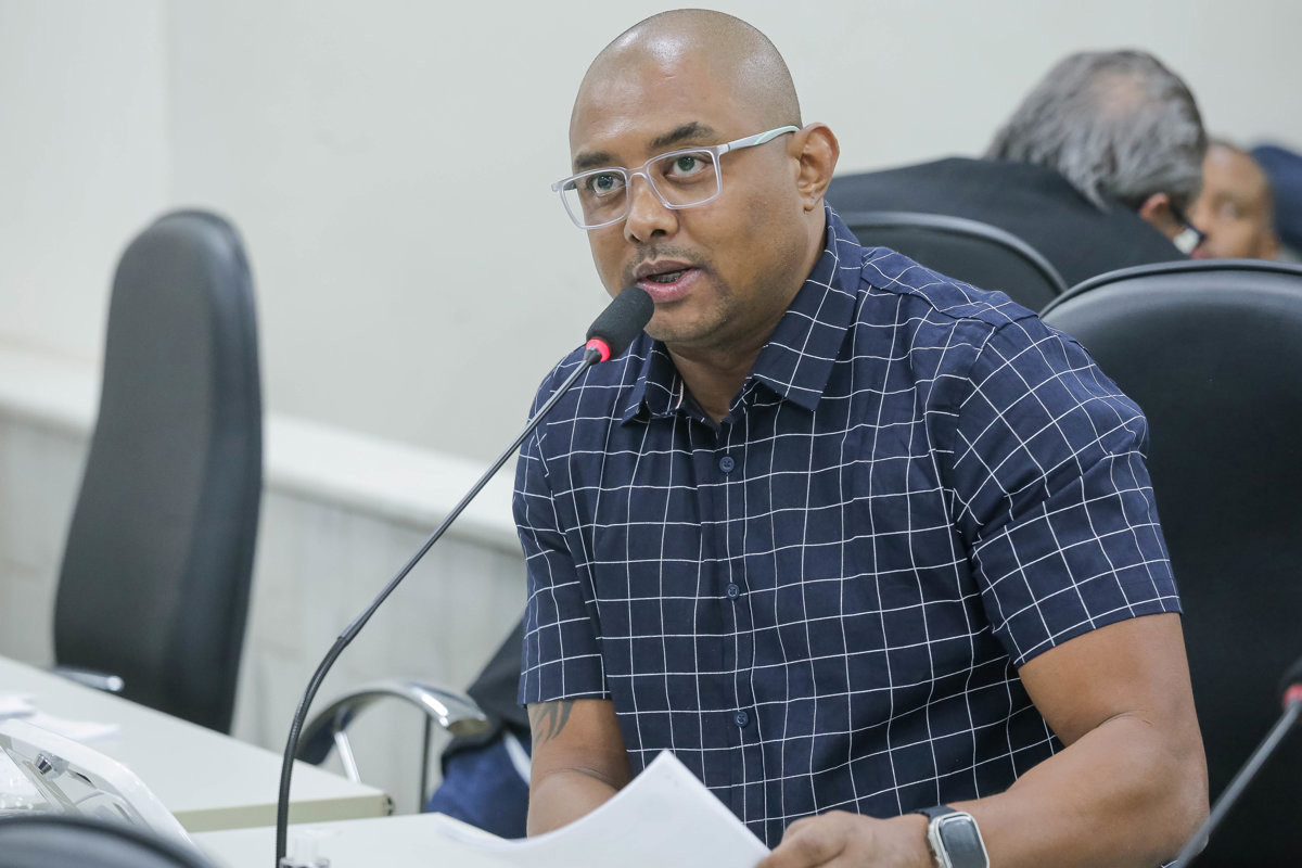 Cássio Fala Pira propõe reforço na segurança escolar com uso de câmeras 