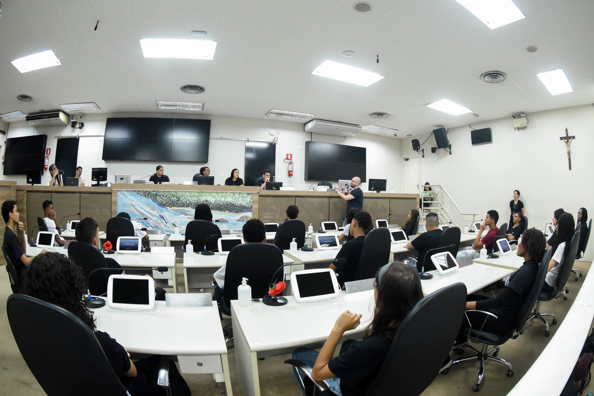 Alunos participaram de sessão simulada