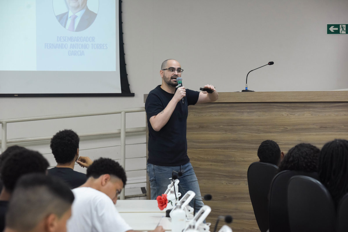 Alunos participaram de sessão simulada