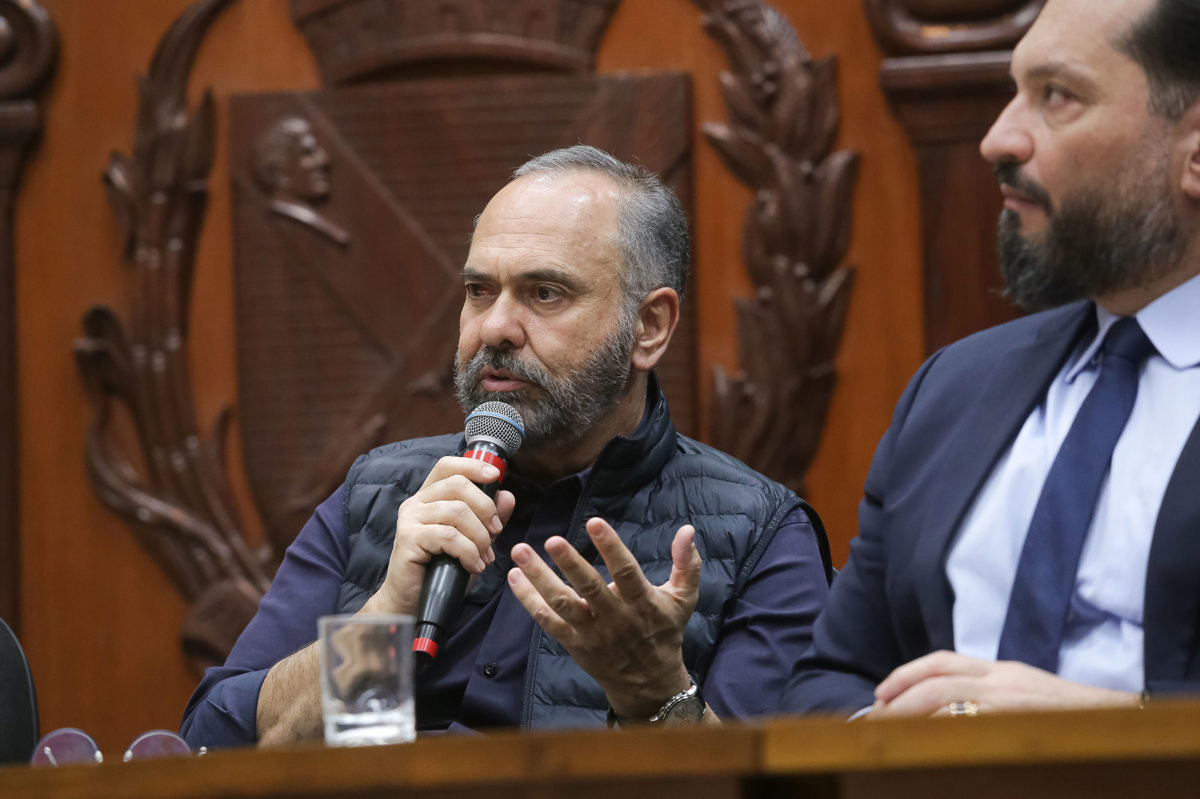 A audiência desta terça-feira (16), solicitada pela CLJR, aconteceu no Salão Nobre "Helly de Campos Melges" devido a manutenções no plenário da Câmara