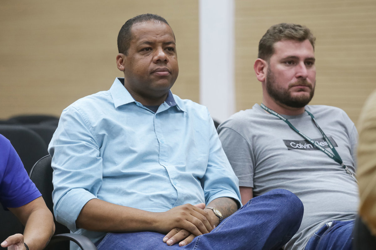 A audiência desta terça-feira (16), solicitada pela CLJR, aconteceu no Salão Nobre "Helly de Campos Melges" devido a manutenções no plenário da Câmara