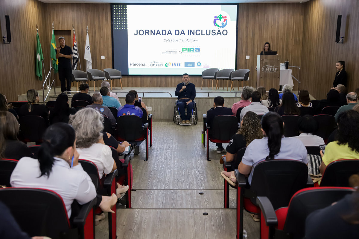 Vereadores participam de jornada inclusiva para debater a Lei de Cotas
