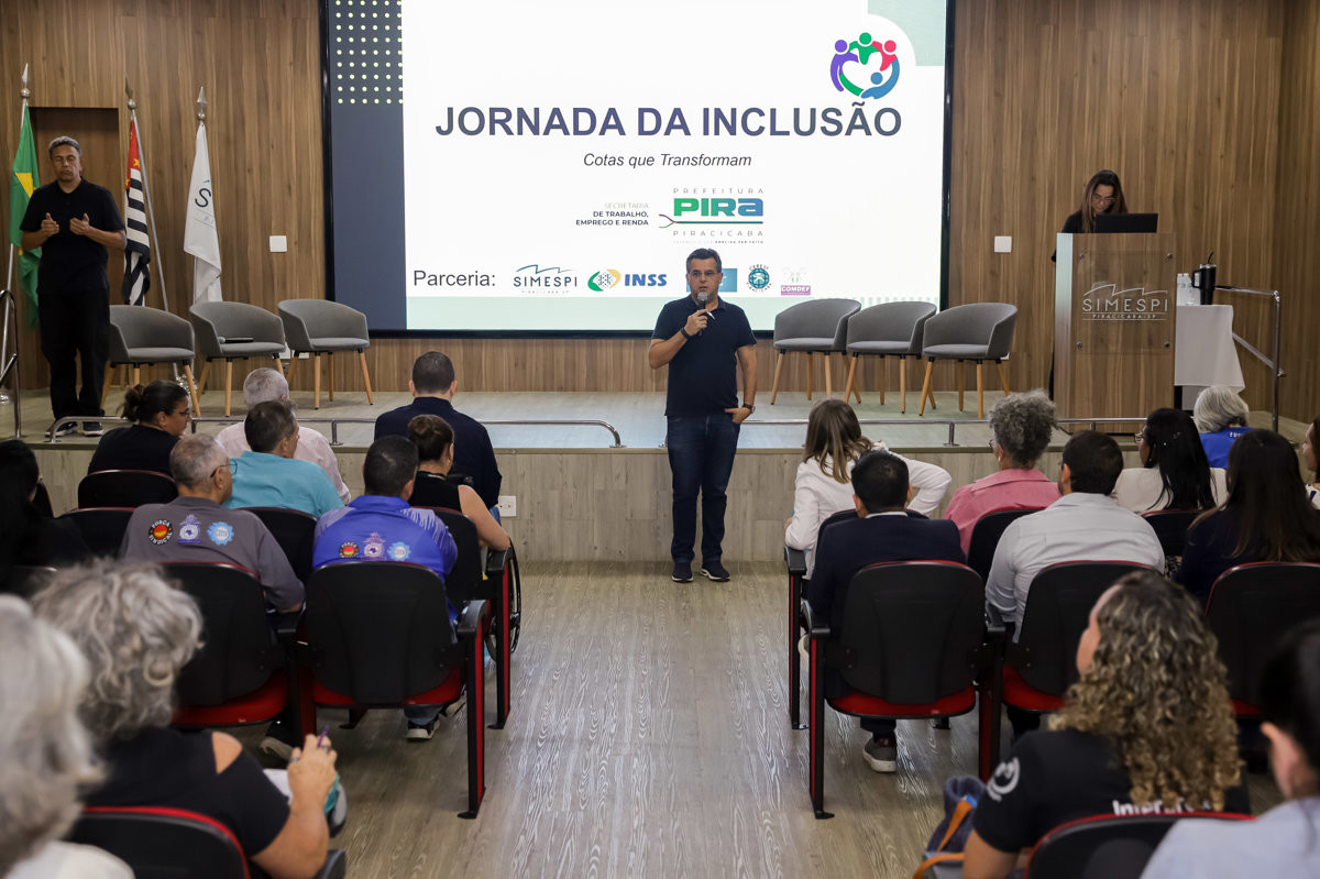 Vereadores participam de jornada inclusiva para debater a Lei de Cotas