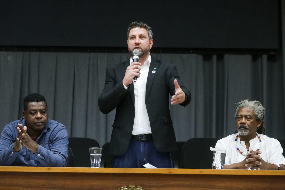 Felipe Gema discura durante a solenidade