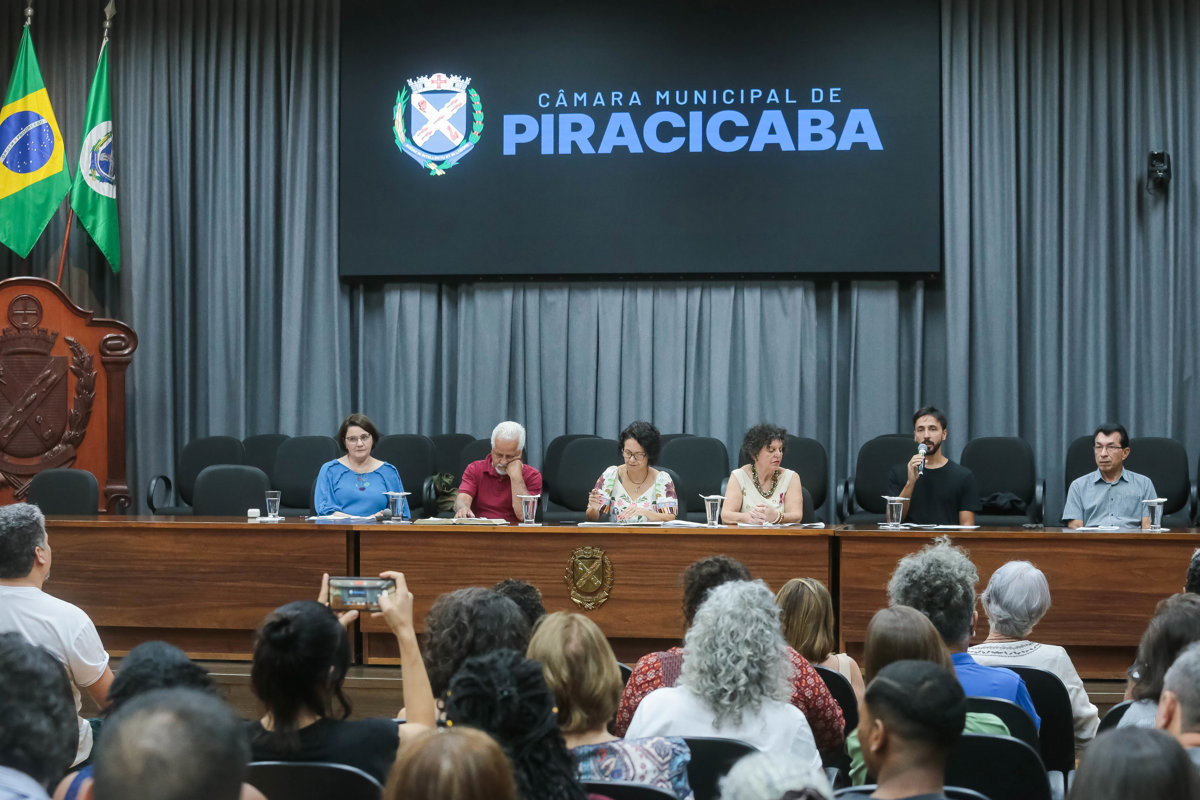 Solenidade foi presidida pela vereadora Sílvia Morales (PV), do Mandato Coletivo A Cidade é Sua
