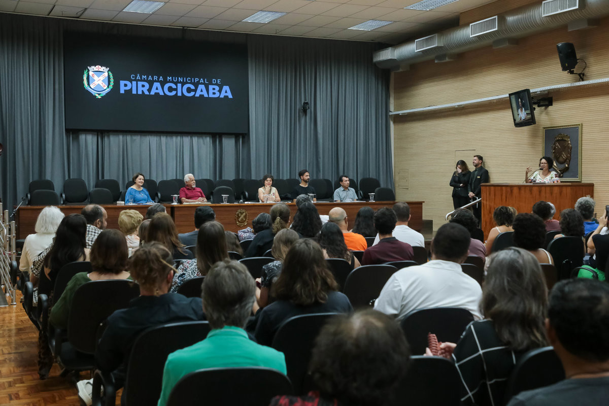 Solenidade foi presidida pela vereadora Sílvia Morales (PV), do Mandato Coletivo A Cidade é Sua