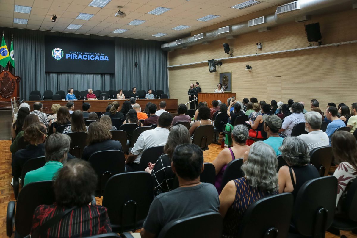 Solenidade foi presidida pela vereadora Sílvia Morales (PV), do Mandato Coletivo A Cidade é Sua